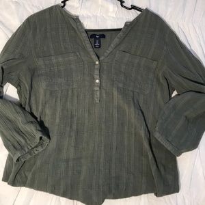 Gap women’s flowy blouse